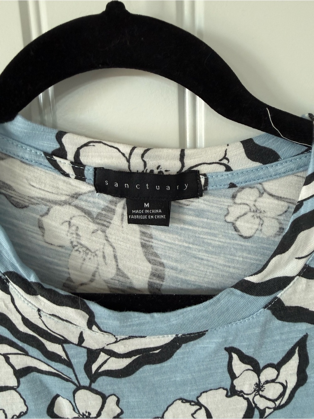 Women’s Bundle Lot of 6 Tops Shirts Tee’s by Sanctuary size Medium - Picture 3 of 13